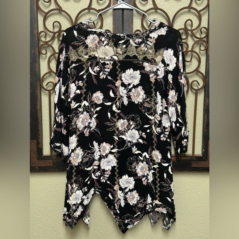 Gimmicks long sleeve open front floral cardigan